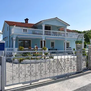 https://villa-maria-labin-istria.in-istria.net